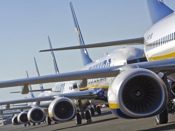 Ujce Ryanair E Erasmus Partner Per L Europa Voli Scontati E Benefit Di Viaggio Dedicati Agli Studenti Del Programma
